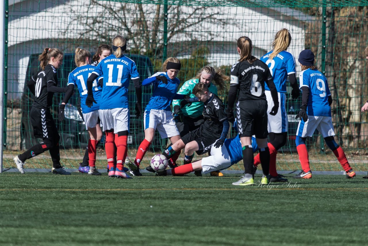 Bild 211 - B-Juniorinnen Halbfinale SVHU - Holstein Kiel : Ergebnis: 3:0